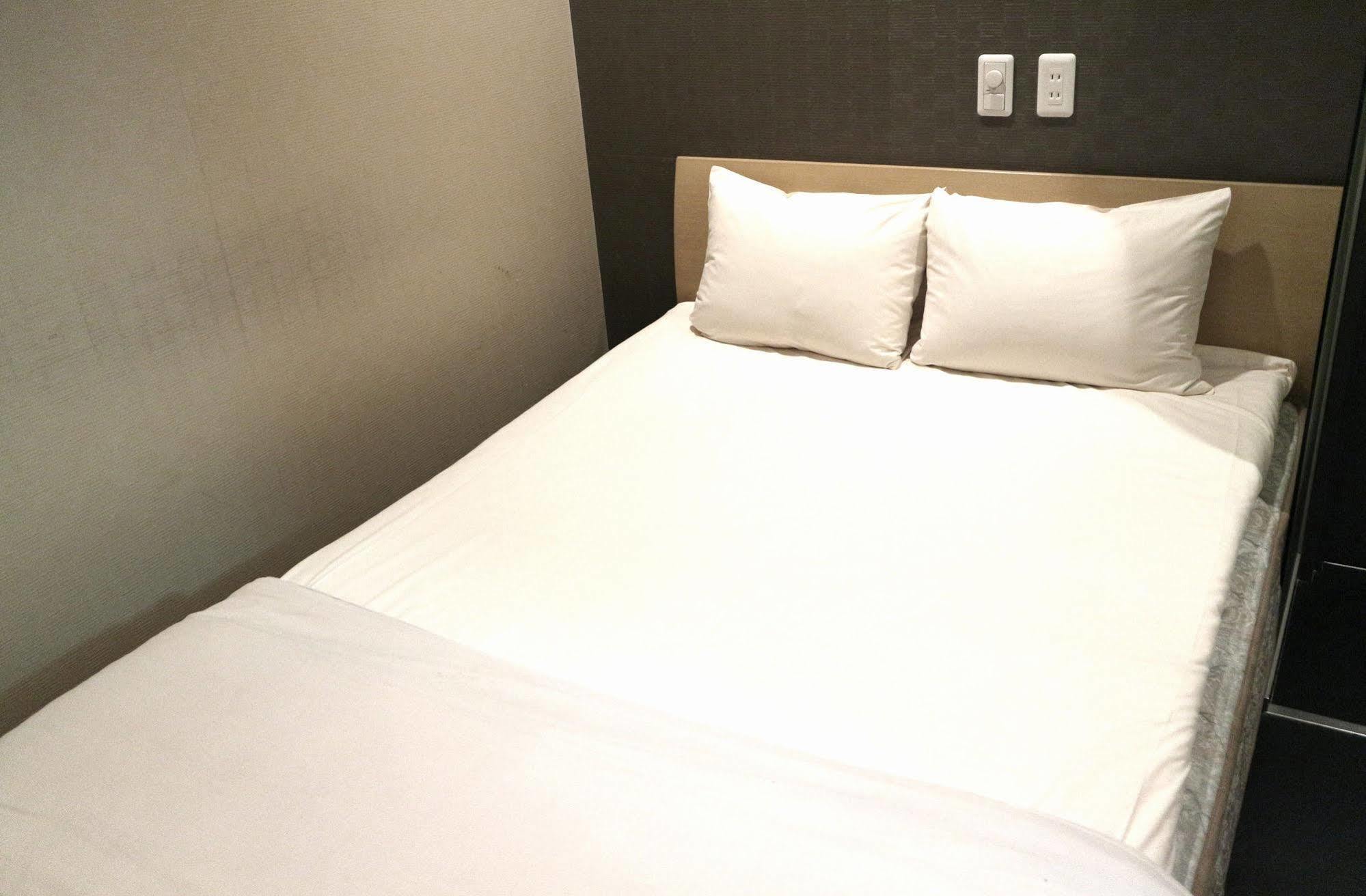 Uehonmachi Plaza Hotel (Adults Only) โอซาก้า ภายนอก รูปภาพ